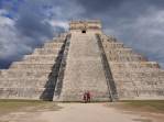 O famoso 'Castillo', a mais emblemática construção de Chichen-Itza, na península do Yucatán, no México